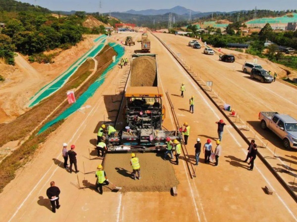 曲靖高速公路